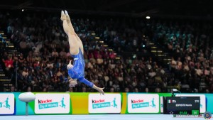 mix esposito manila ita sfe05030 copia simone ferraro ph